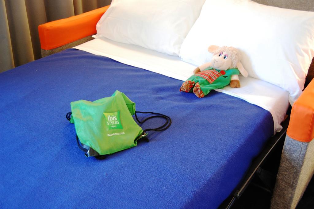 Ibis Styles Marseille Aeroport Otel Vitrolles  Dış mekan fotoğraf